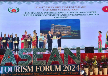 FLC HOTELS & RESORTS VINH DỰ NHẬN “CÚ ĐÚP” GIẢI THƯỞNG DU LỊCH ASEAN 2024